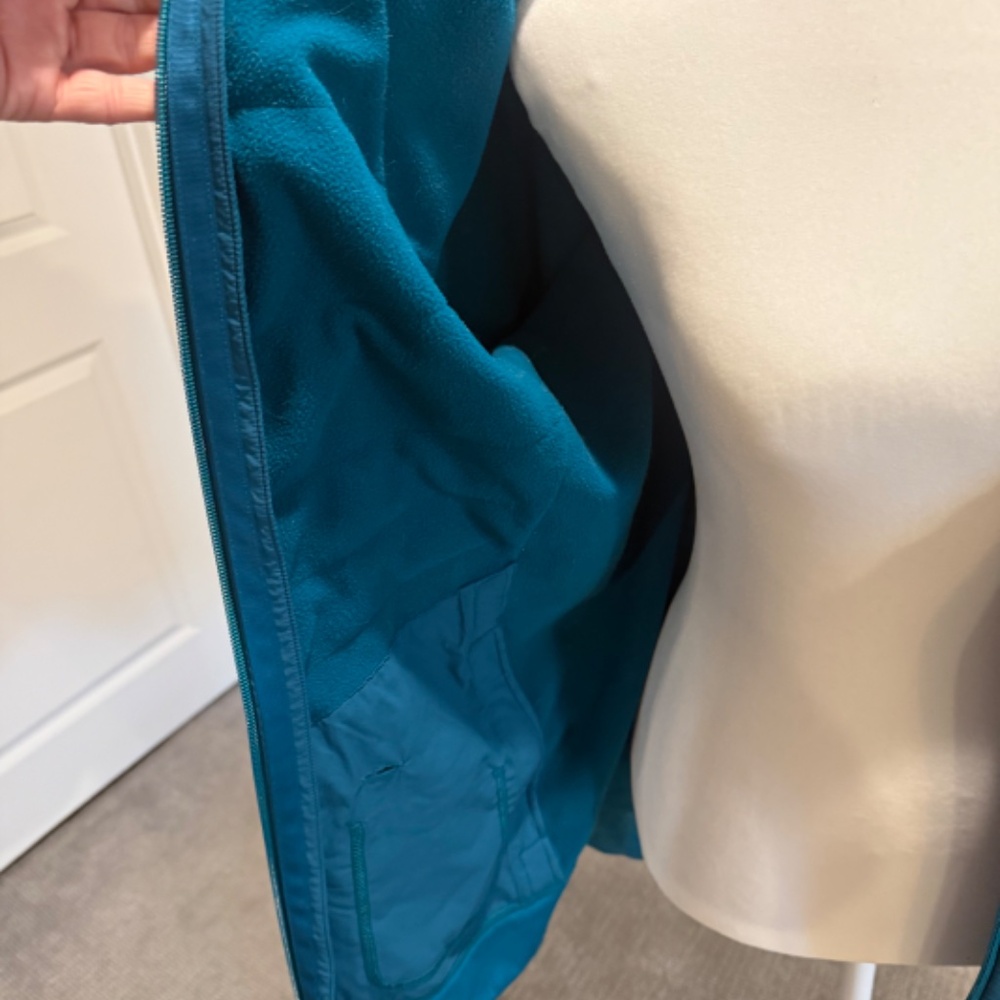 Patagonia Womens Crosstrek Hybrid Hoodie - Picture 9 of 10